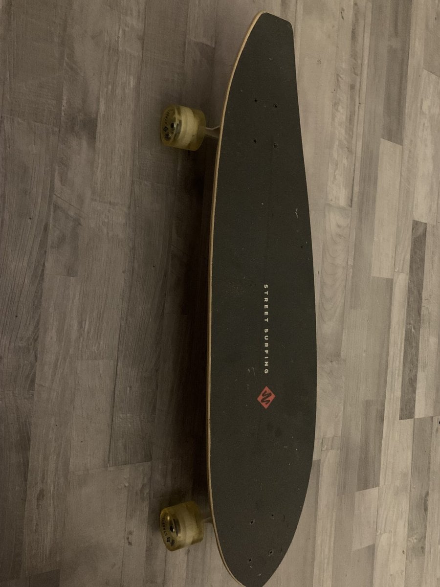 Longboard v perfektním stavu Český Bazar