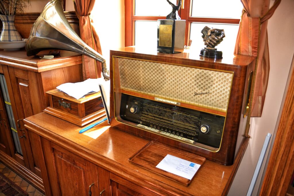 Old Radio 1663517 1920