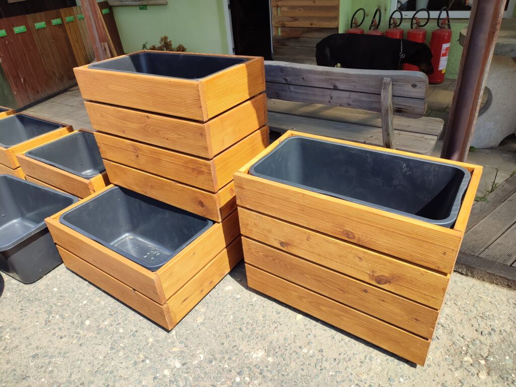 Truhl 2 prazdne nater