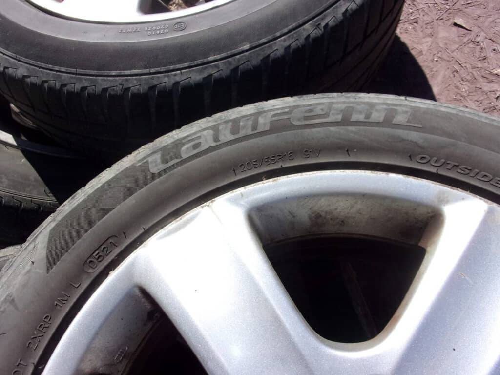 Bazar pneumatik, nabídka, prodej, nabízím, prodám pneumatiky.