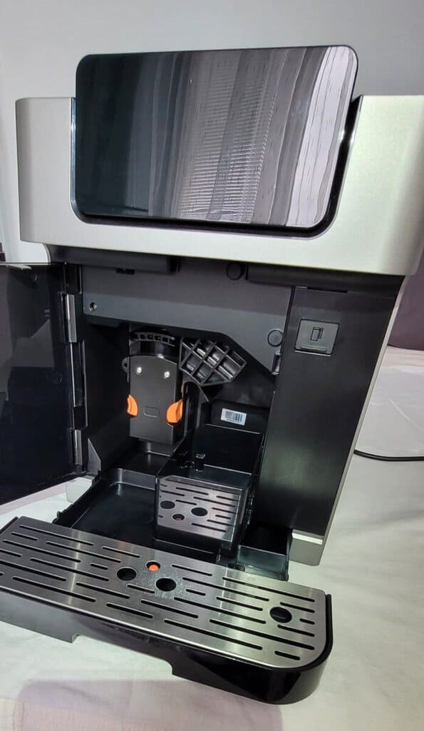 Bazar, nabídka, prodej kávovaru, nabízím kávovar na prodej.