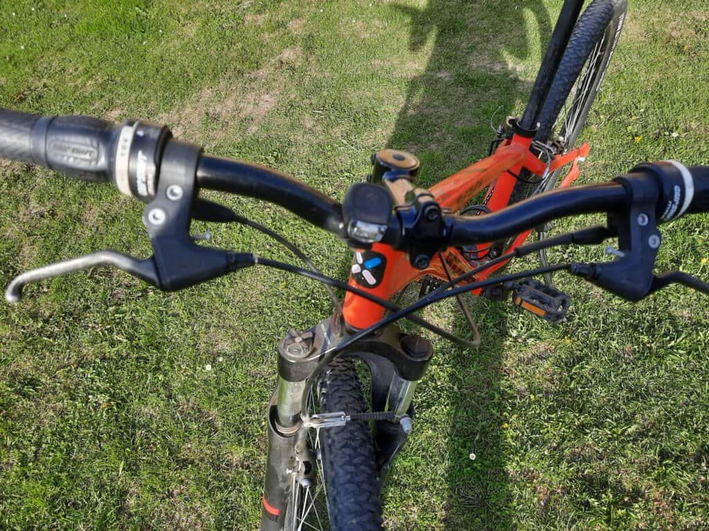 Bazar, nabídka, prodej, nabízím, prodám horské kolo.