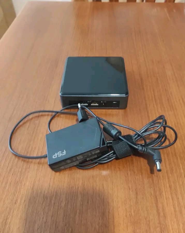 Bazar, nabídka, prodej, nabízím, prodám přenosný multimediální přehrávač.