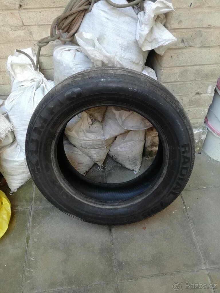 Bazarová pneumatika na prodej, vhodná pro různé vozy, nabízím k zakoupení.