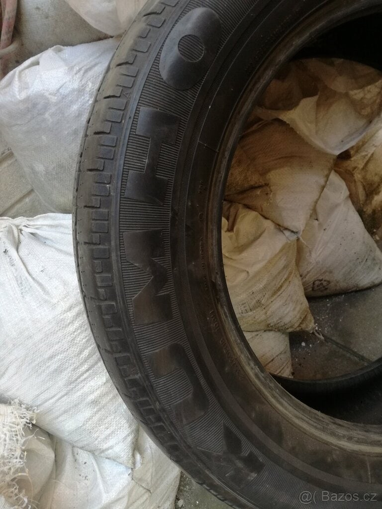 Bazar, nabídka pneumatiky, prodej, nabízím, prodám.