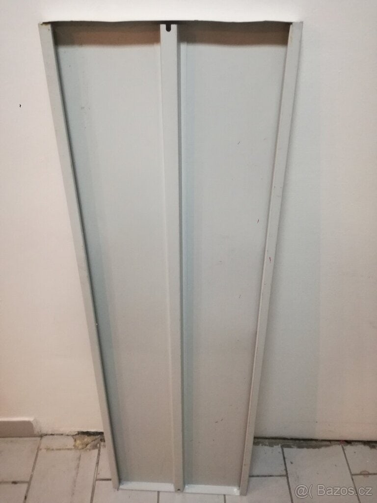 Bazar, nabídka, prodej kovové konstrukce, nabízím kovové díly, prodám kovové rámy.