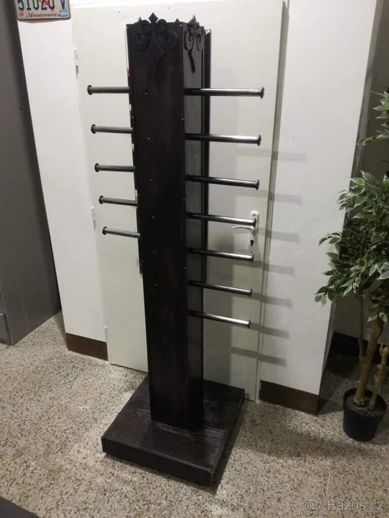 Bazar, nabídka, prodej, nabízím, prodám dřevěný stojan na šperky.