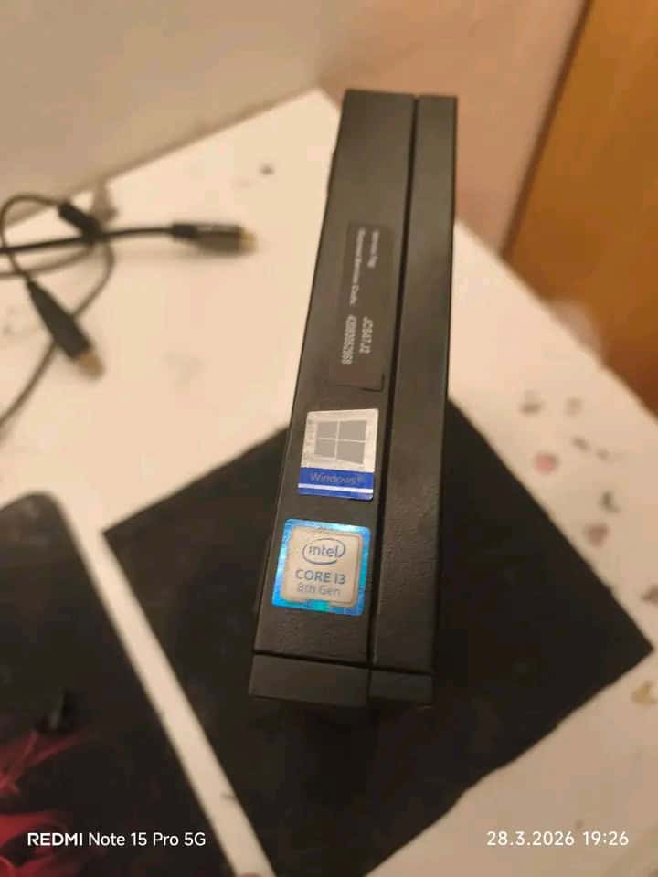 Bazar, nabídka, prodej Xbox One S, nabízím herní konzoli, prodám.