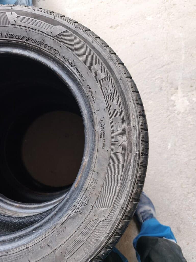 Nabízím použitou pneumatiku na prodej v bazaru.