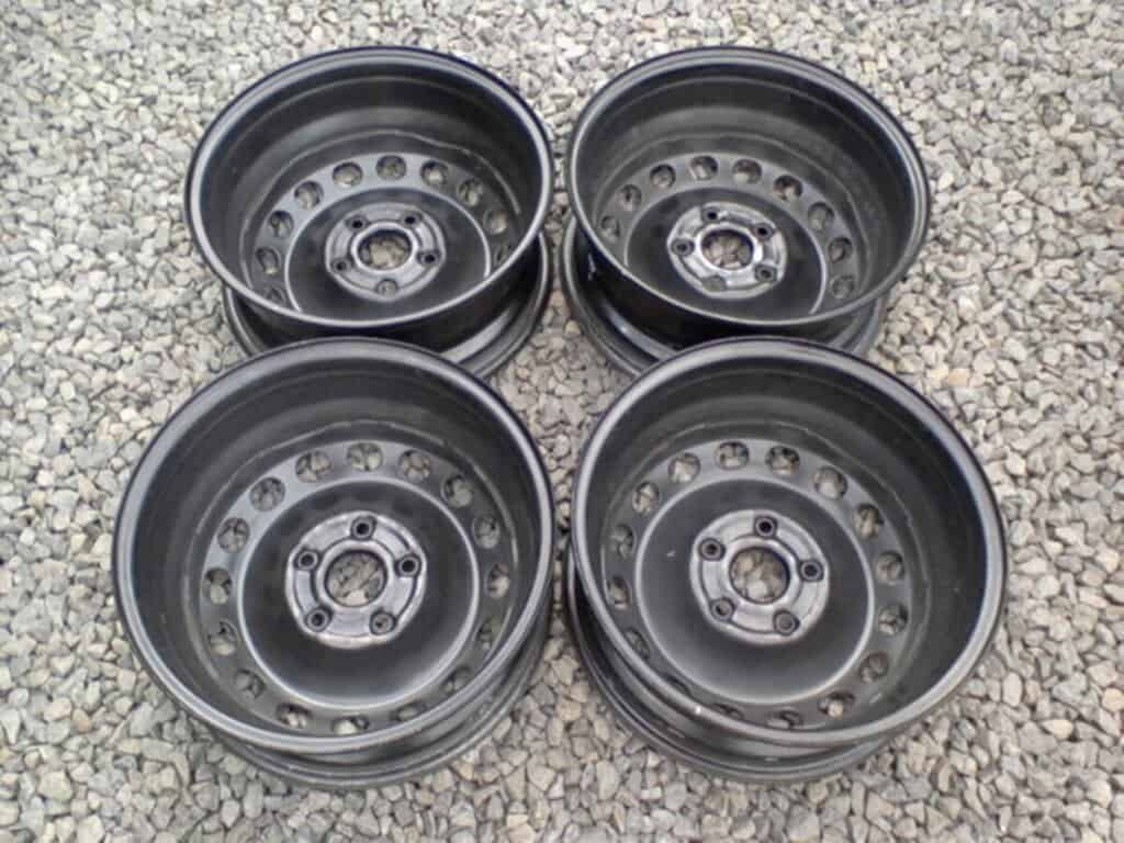 Bazar, nabídka, prodej, nabízím, prodám hliníková kola na auto.