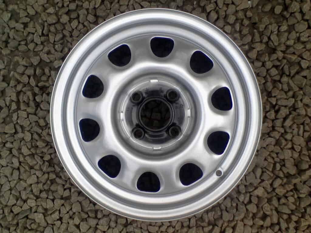 Bazar, nabídka, prodej, nabízím, prodám hliníkové kolo.