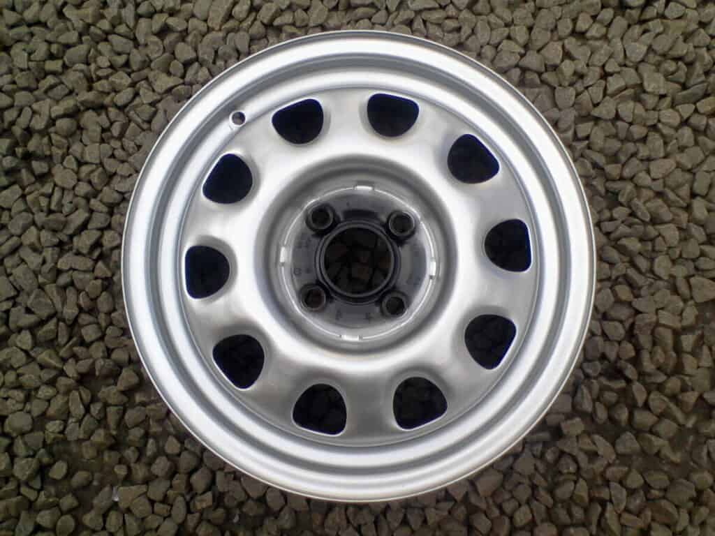 Bazar, nabídka, prodej, nabízím, prodám hliníková kola na auto.
