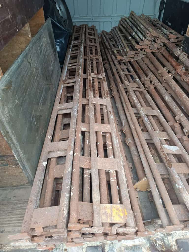 Bazar, nabídka, prodej, nabízím, prodám stavební prvky, železné konstrukce.