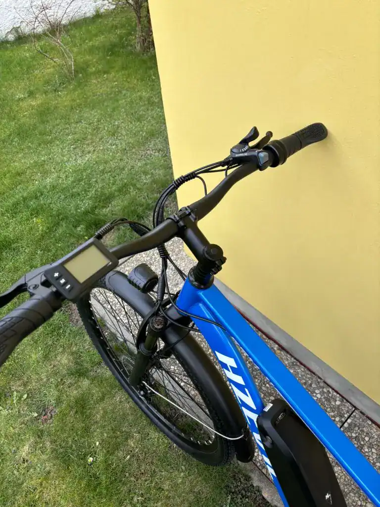 Elektrokolo 29" s příslušenstvím a bateriemi v ceně.