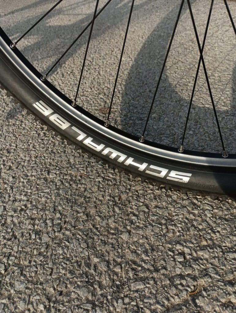 Bazar, nabídka, prodej, nabízím, prodám kolo s hliníovým ráfkem.