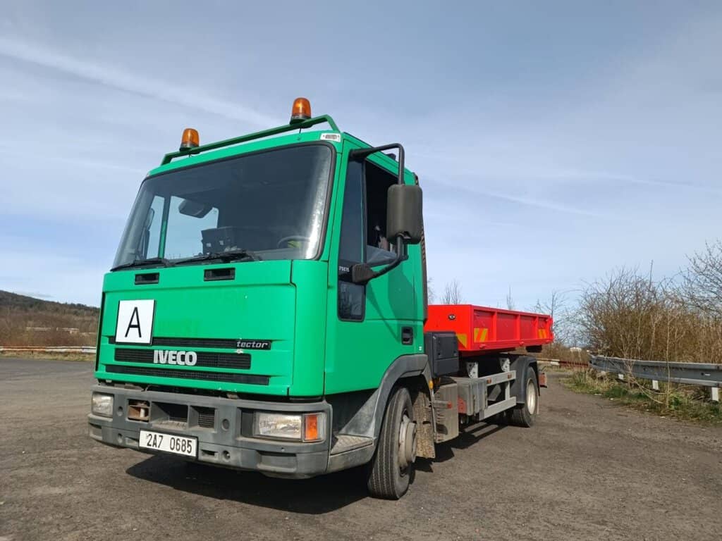Bazar, nabídka, prodej, nabízím, prodám těžký nákladní vůz Iveco.