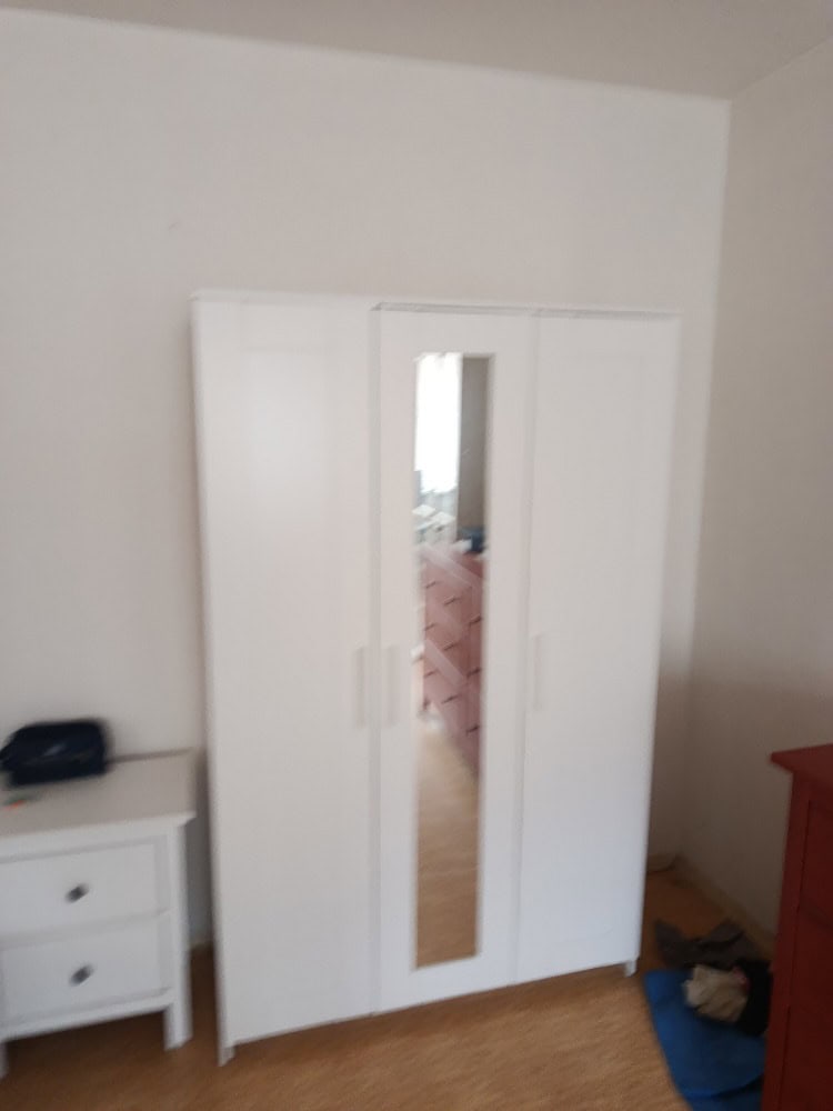 Bazar, nabídka, prodej, nabízím, prodám skříň s zrcadlem.