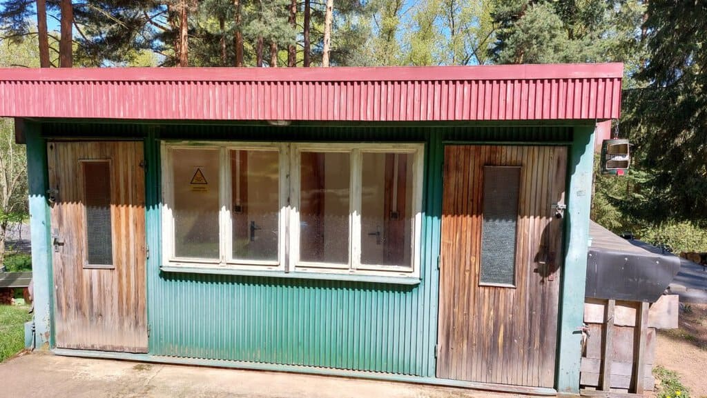Bazar, nabídka, prodej, nabízím, prodám dřevěný bazar na zahradu nebo kempování.