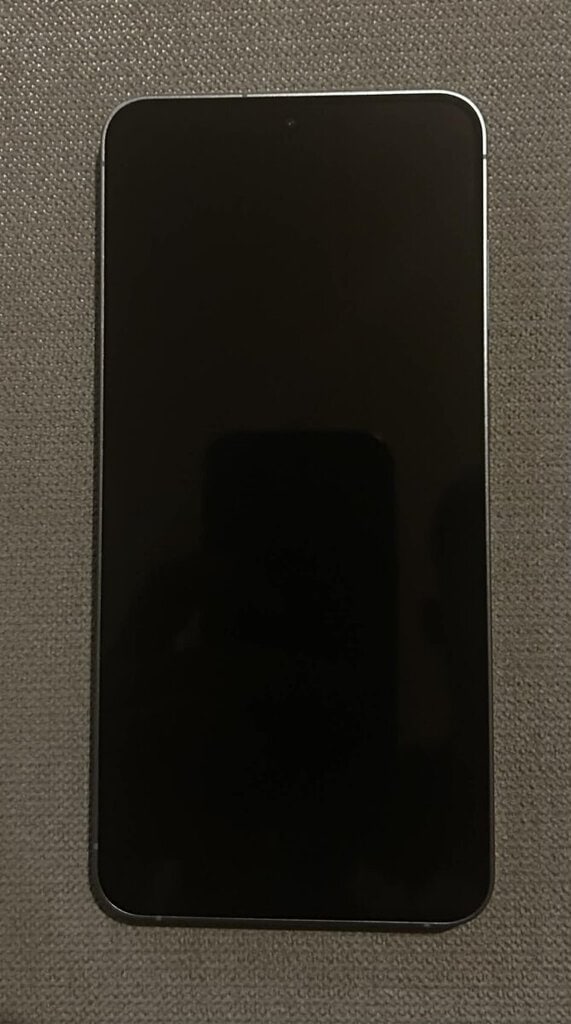 Bazar s elektronikou, nabídka mobilního telefonu, prodej a inzerce.