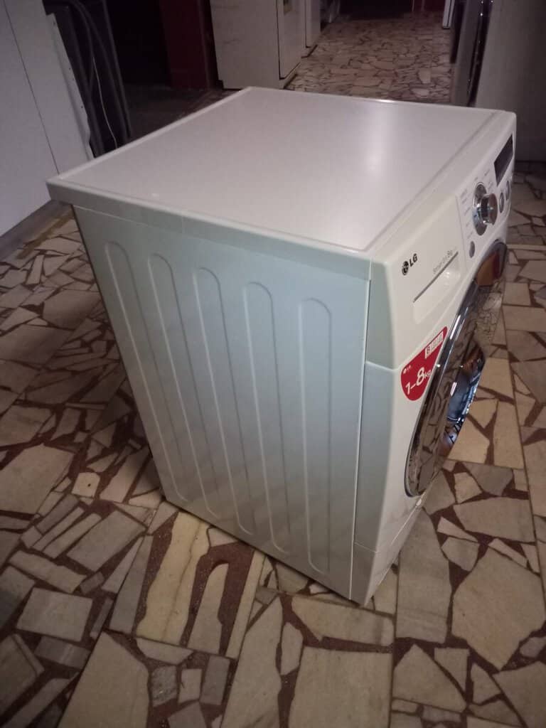 Bazar s použitou pračkou LG, ideální prodejní nabídka, nabízím spolehlivý spotřebič.