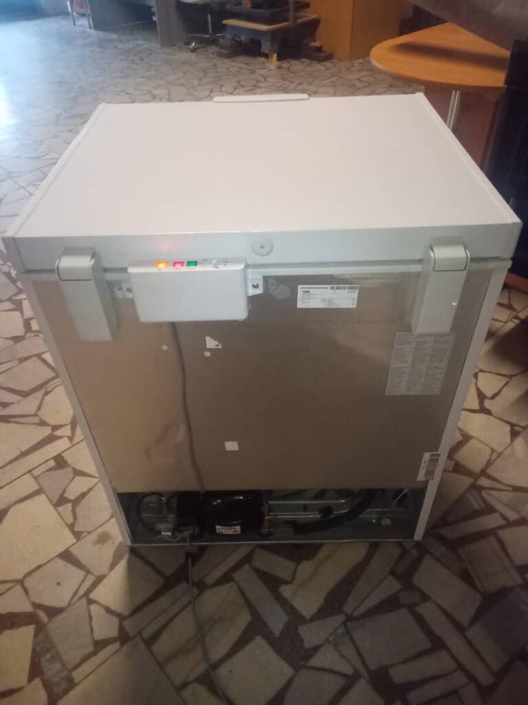 Myčka nádobí na prodej, nabízím použitou, funkční.