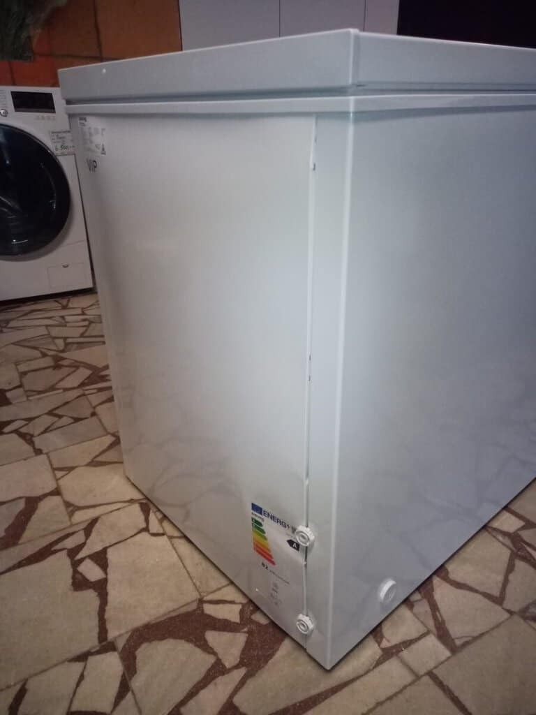 Bazar, nabídka, prodej, nabízím, prodám chladničku.