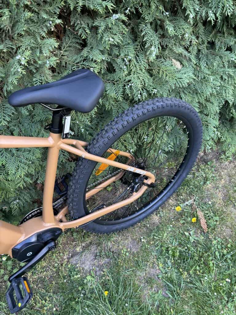 Nabízím horské kolo na prodej, skvělé pro outdoorové aktivity.