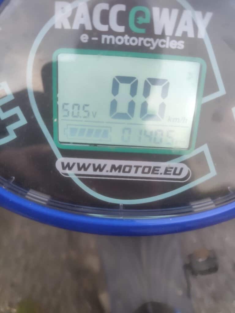Bazar, nabídka, prodej, nabízím, prodám elektronickou měřič rychlosti motocyklu.
