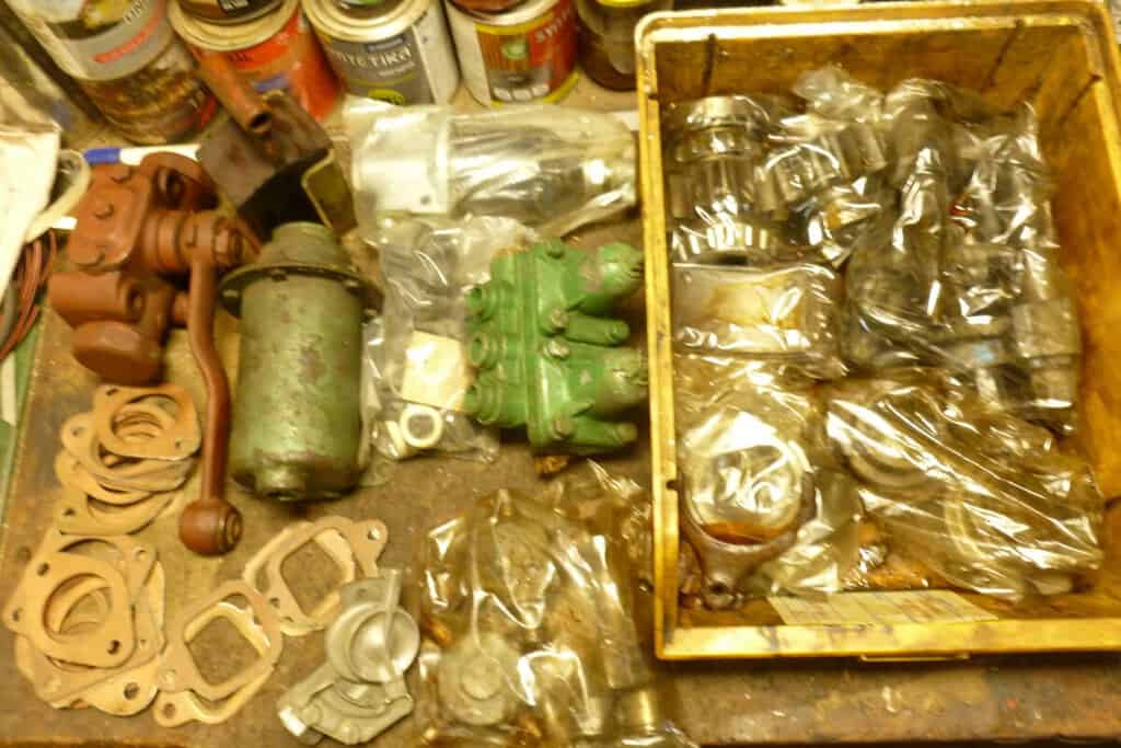 Bazar, nabídka, prodej, nabízím, prodám hlavní ventil a součástky.
