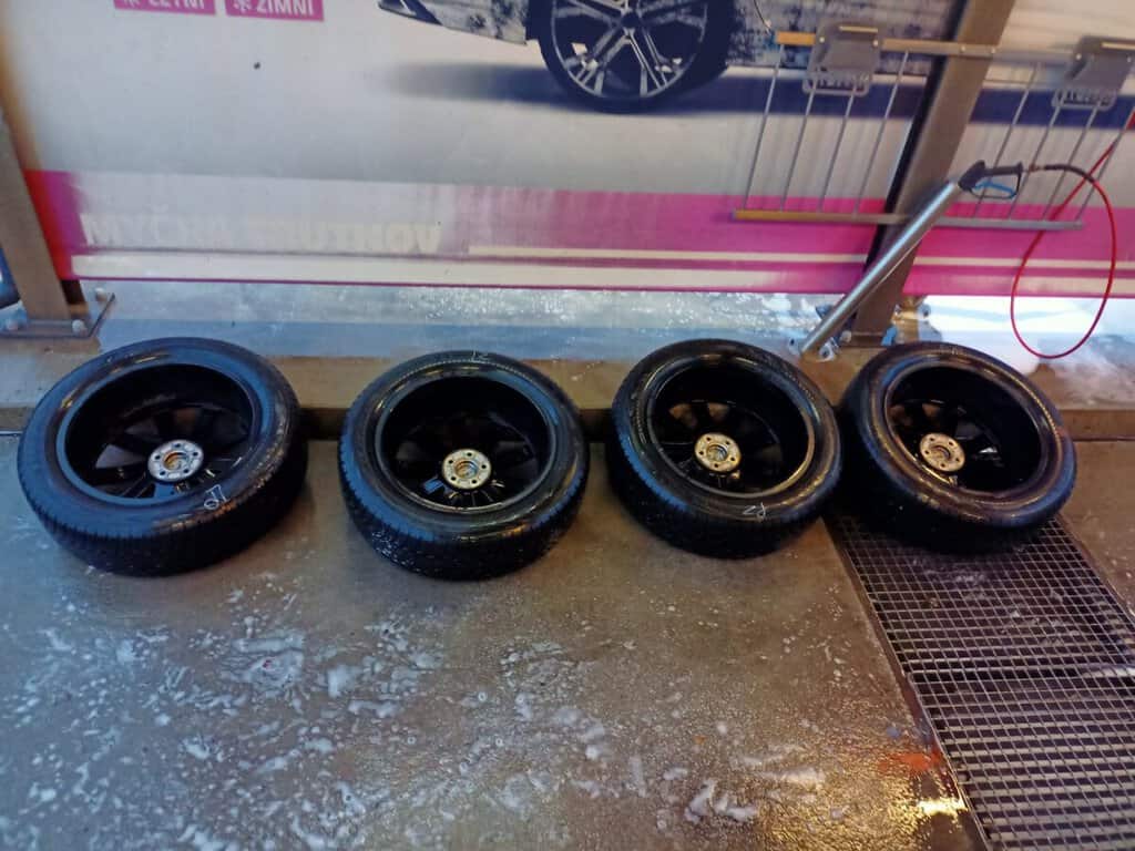 Bazar, nabídka, prodej, nabízím, prodám hliníkové disky na auto.